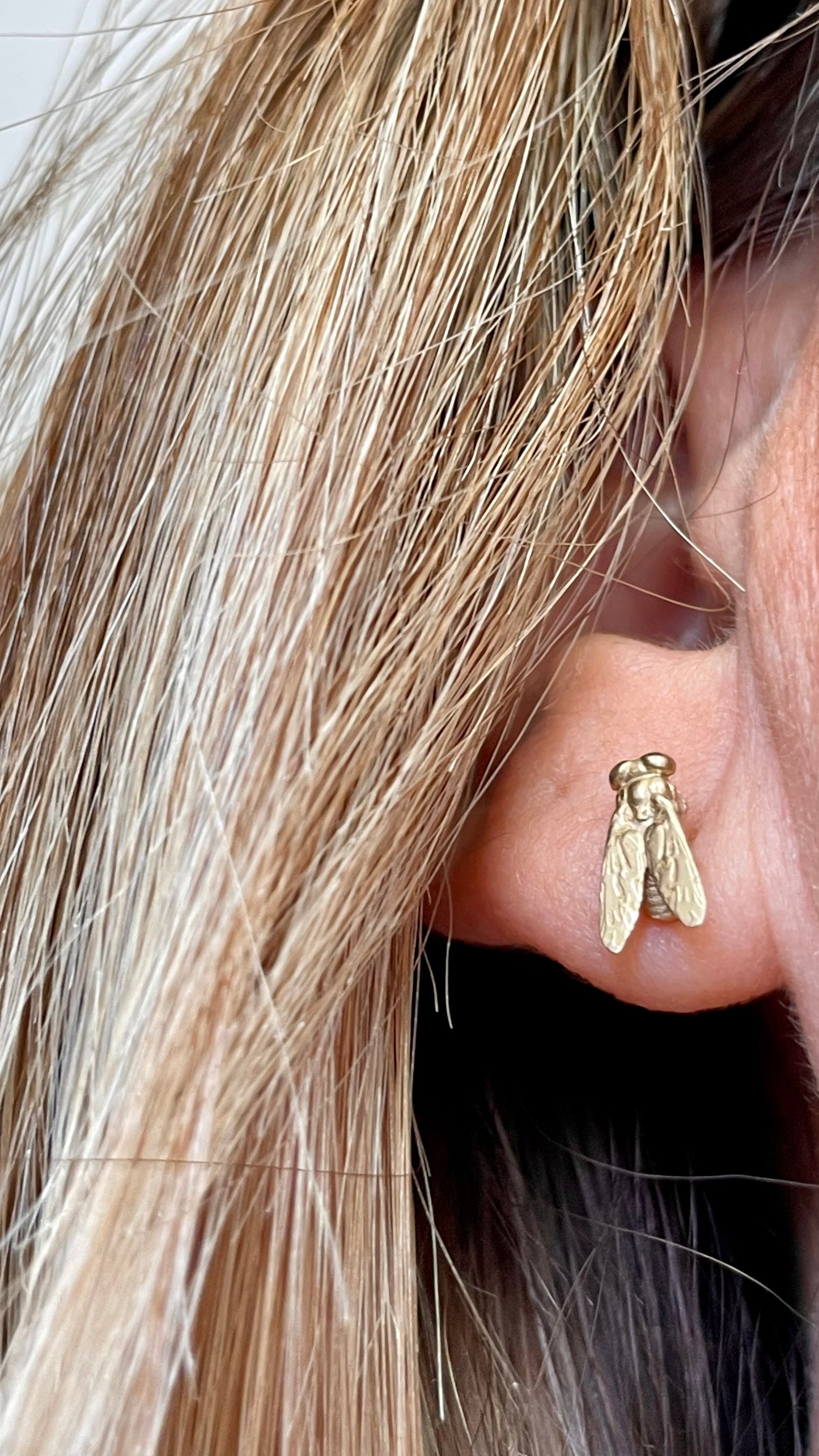 mini fly earring