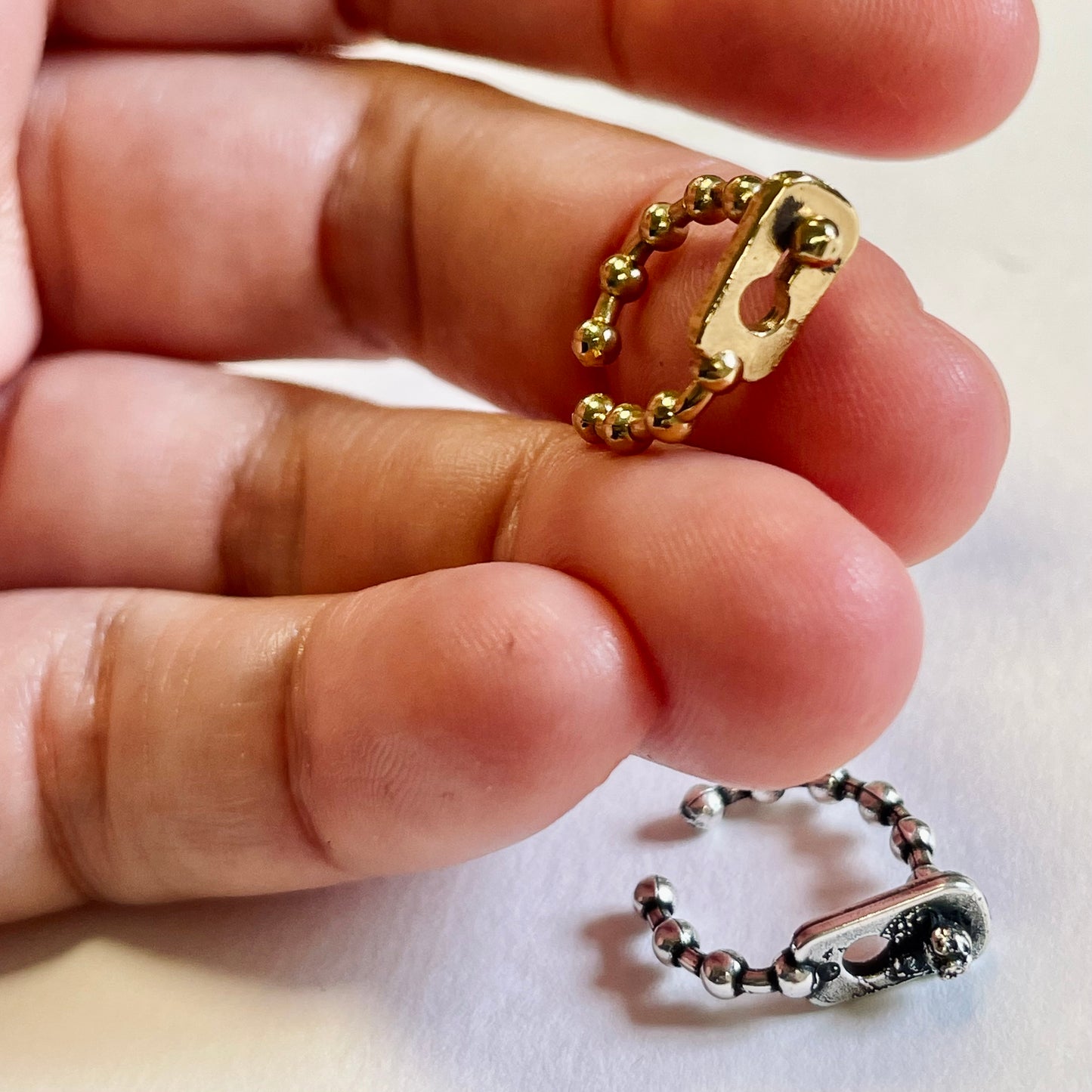 Ear cuff mini flange