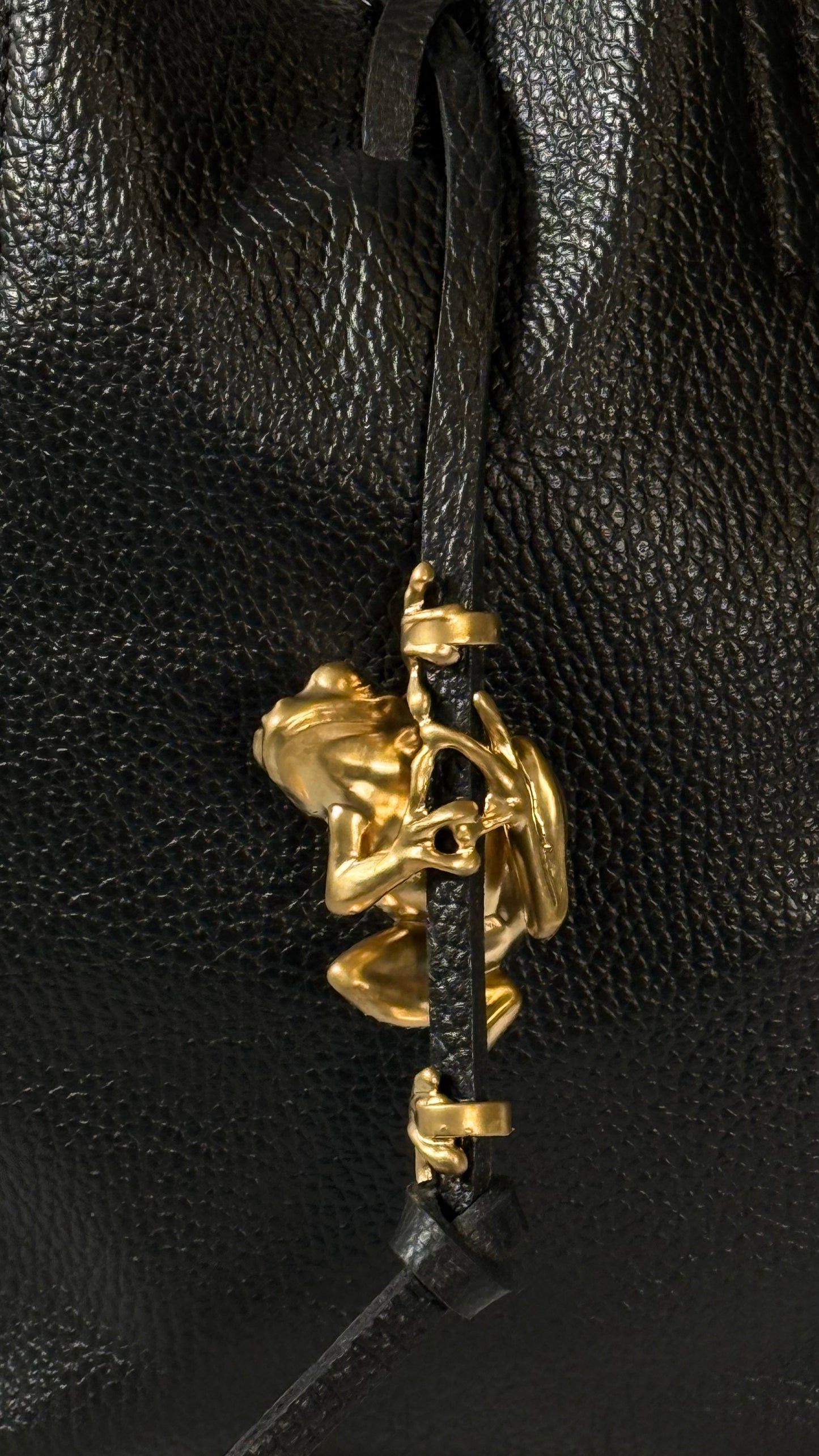 Bolso bijou negro oro